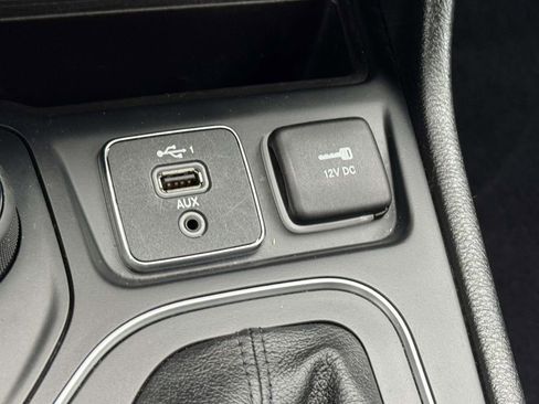 Used 2019 Jeep Cherokee High Altitude image 27