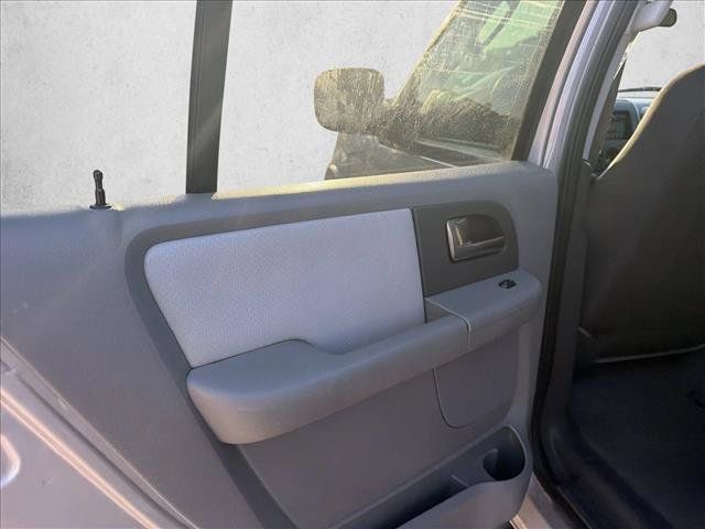 Used 2004 Ford Expedition XLT RWD image 17