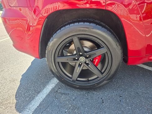 Used 2014 Jeep Grand Cherokee SRT8 w/ Luxury Group II AWD/4WD image 12