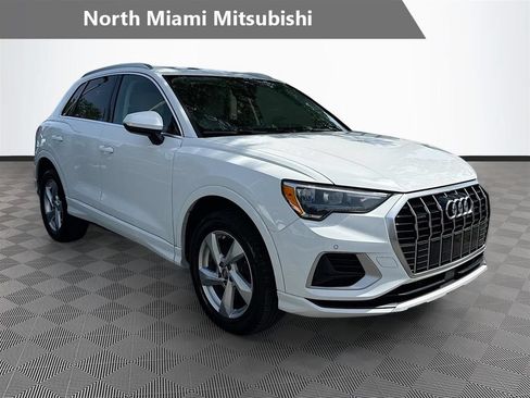 Used 2020 Audi Q3 2.0T Premium w/ Convenience Package AWD/4WD image 1