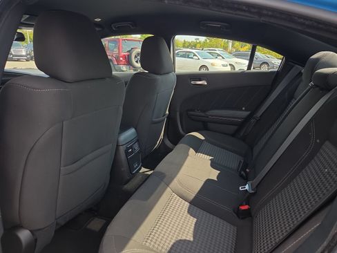 Used 2023 Dodge Charger SXT w/ Blacktop Package RWD image 9