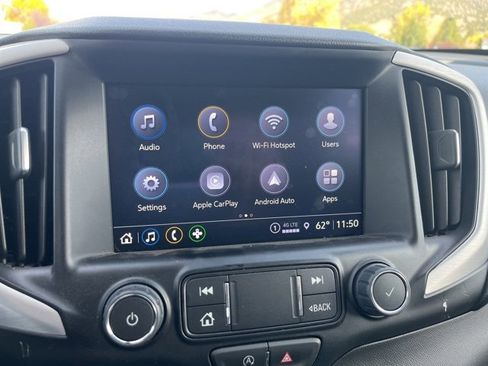 Used 2024 GMC Terrain SLT image 20