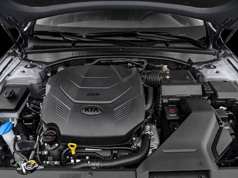 Used 2018 Kia Cadenza Premium w/ Luxury Package FWD image 13