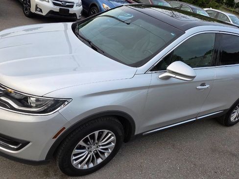 Used 2016 Lincoln MKX Select w/ Select Plus Package AWD/4WD image 4