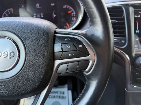 Used 2018 Jeep Grand Cherokee Altitude AWD/4WD image 20