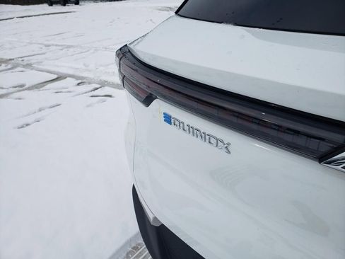New 2026 Chevrolet Equinox EV LT FWD image 10