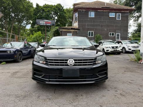Used 2016 Volkswagen Passat 1.8T SE FWD image 14
