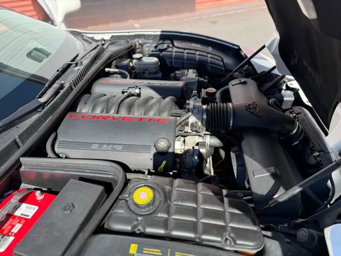 Used 2001 Chevrolet Corvette Coupe w/ Preferred Equipment Group2 image 20