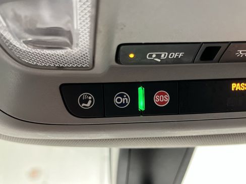 Used 2019 GMC Acadia SLE AWD/4WD image 26