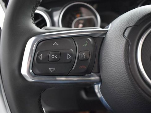 Used 2023 Jeep Wrangler Altitude image 15