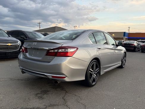 Used 2017 Honda Accord Sport Special Edition image 6