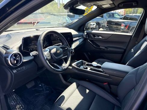 Used 2026 Chevrolet Equinox LT w/ Convenience Package II AWD/4WD image 14