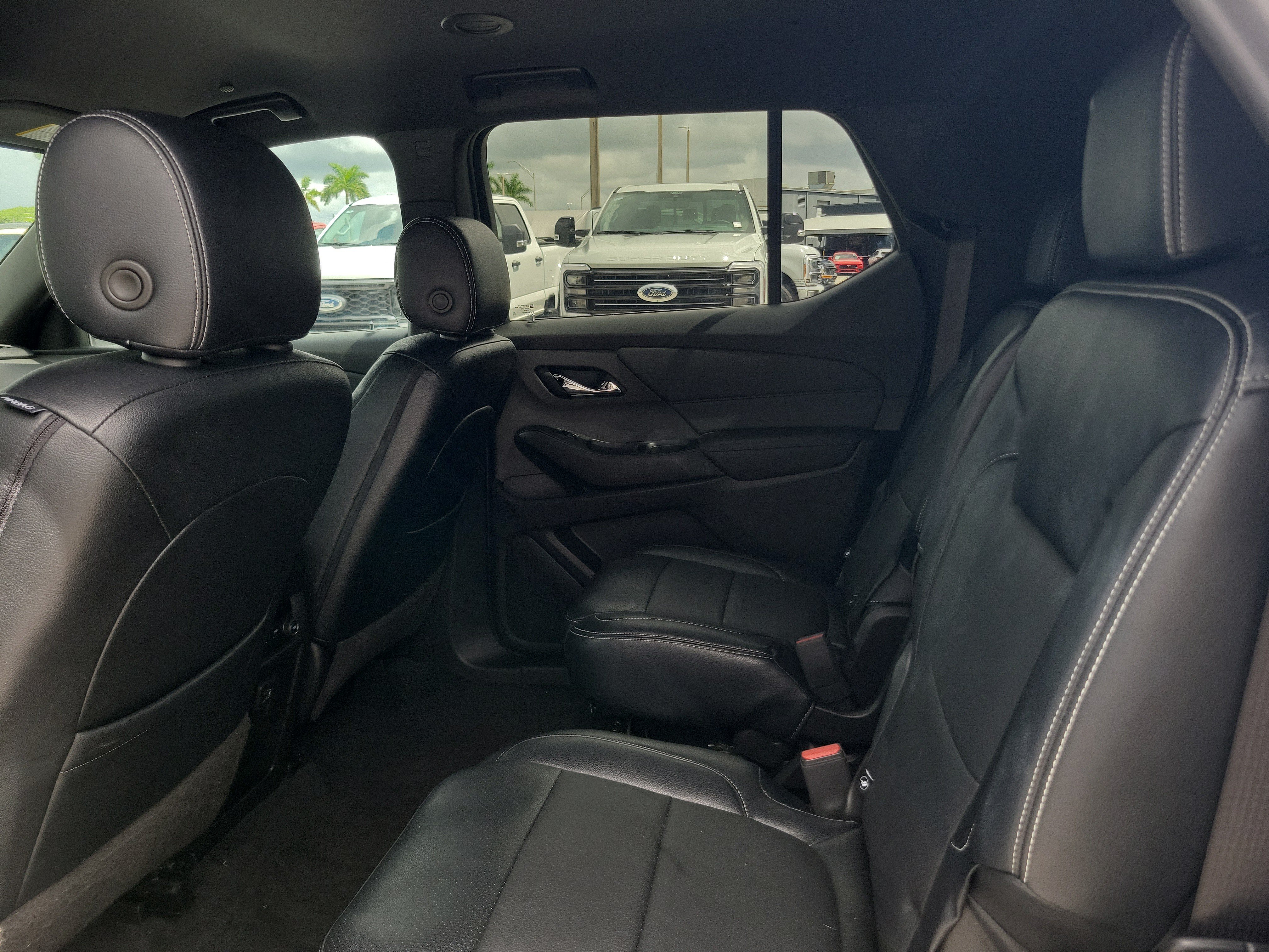 Used 2023 Chevrolet Traverse LT FWD image 14