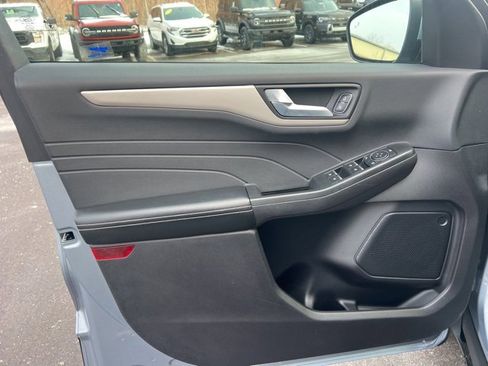 Used 2022 Ford Escape SEL image 20