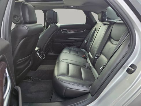 Used 2014 Cadillac XTS Luxury image 22