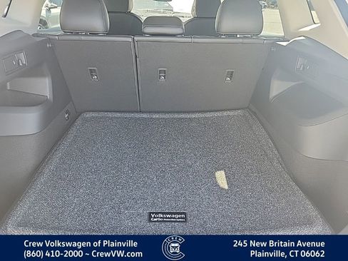 New 2025 Volkswagen Tiguan SE image 35