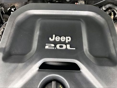 Used 2020 Jeep Wrangler Unlimited Sahara w/ Uconnect 4C Nav & Sound Group AWD/4WD image 35