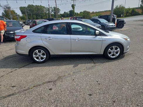 Used 2013 Ford Focus SE image 9