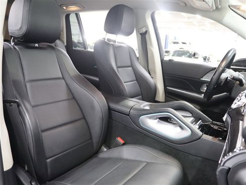 Used 2020 Mercedes-Benz GLS 450 4MATIC image 17