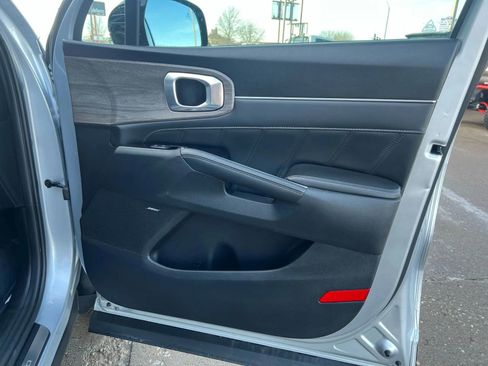 Used 2022 Kia Sorento SX Prestige image 21