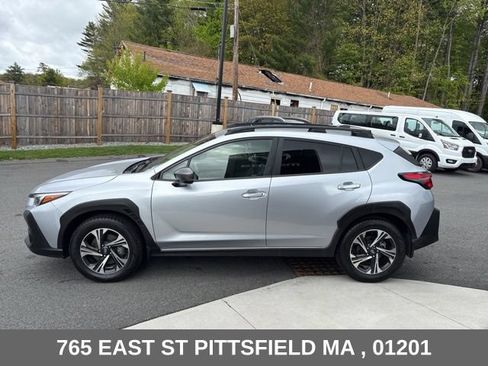 Used 2024 Subaru Crosstrek 2.0i Premium AWD/4WD image 4