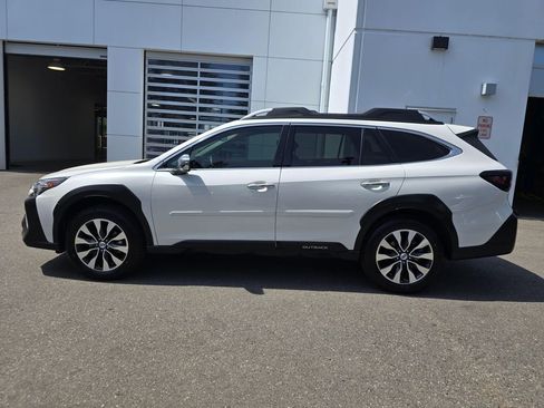 Used 2024 Subaru Outback Touring XT AWD/4WD image 2