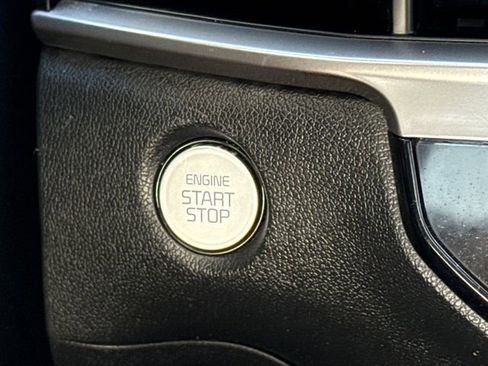 Used 2025 Kia Sorento S w/ Panoramic Sunroof Package FWD image 28