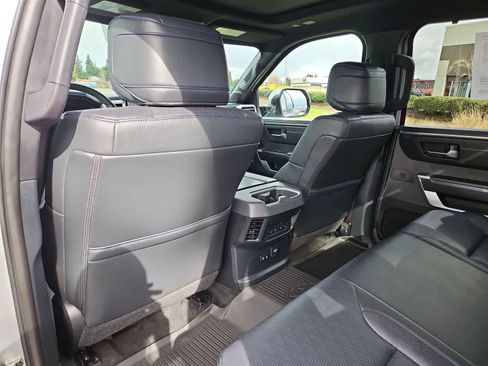 Used 2022 Toyota Tundra Platinum image 18