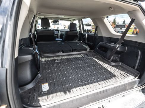 Used 2024 Toyota 4Runner SR5 Premium w/ Moonroof Package AWD/4WD image 23