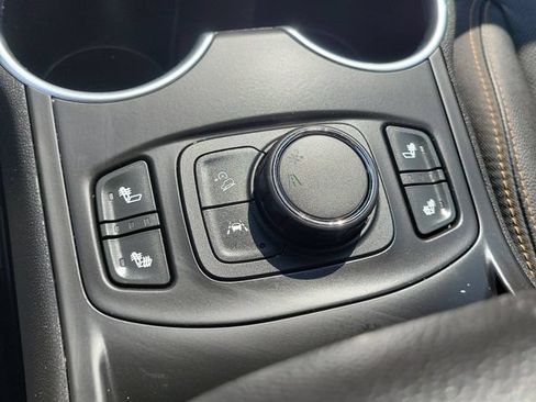 Used 2020 GMC Terrain SLT w/ Preferred Package FWD image 18