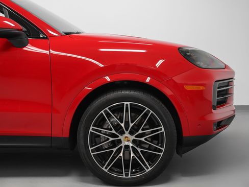 Certified 2024 Porsche Cayenne Coupe AWD/4WD image 14