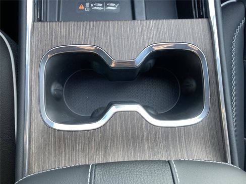 New 2026 GMC Acadia Denali w/ Super Cruise Package image 18