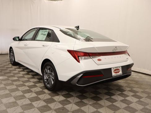 New 2026 Hyundai Elantra Blue FWD image 3