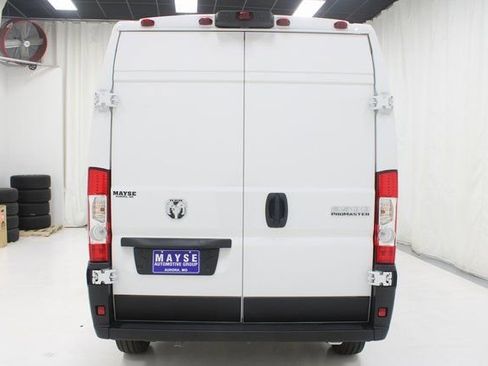 Used 2025 RAM ProMaster 2500 w/ Convenience Group image 20