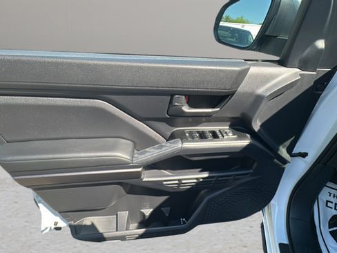 Used 2025 Toyota 4Runner SR5 RWD image 20
