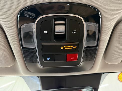 Used 2025 Hyundai Sonata Limited FWD image 31
