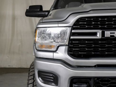 Used 2022 RAM 2500 Big Horn AWD/4WD image 39