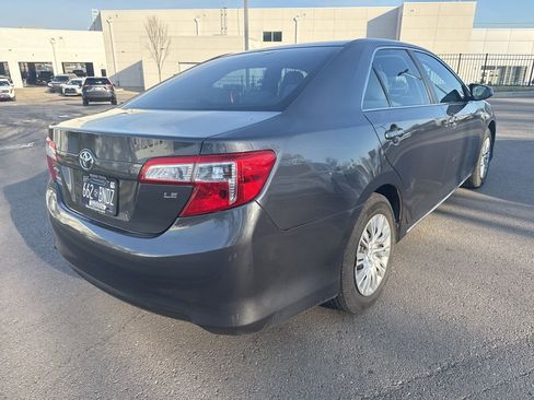Used 2012 Toyota Camry LE image 4