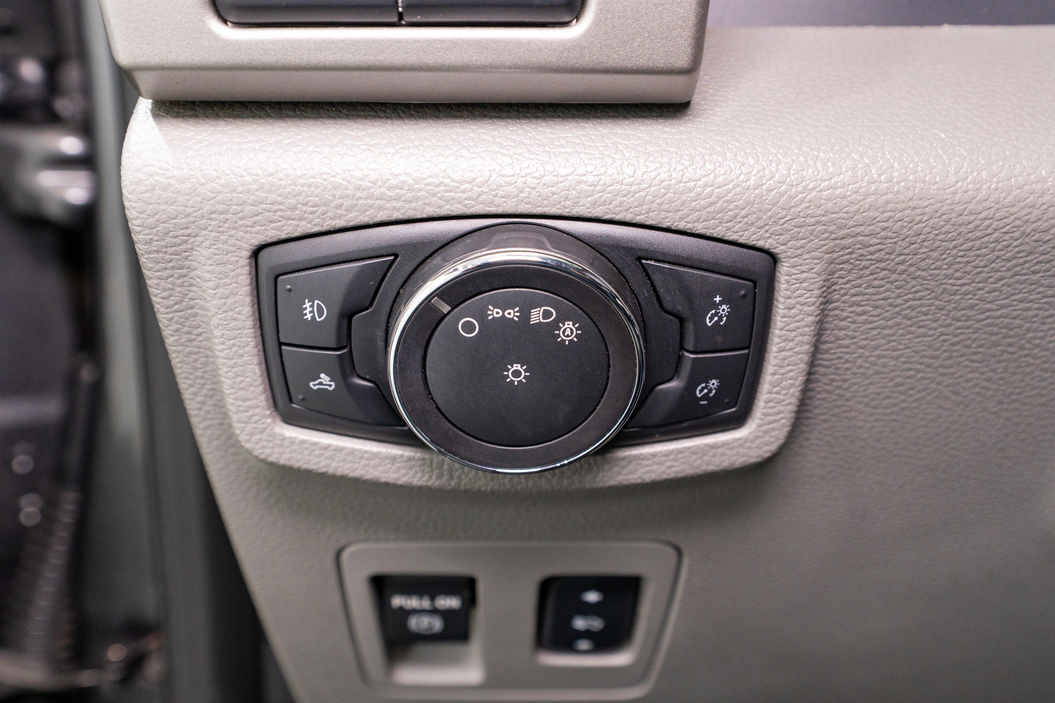 Used 2016 Ford F150 Lariat RWD image 36