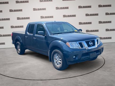 Used 2016 Nissan Frontier SV w/ SV Value Truck Package AWD/4WD image 3