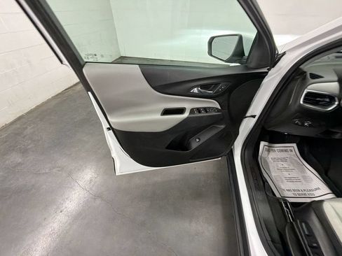 Used 2024 Chevrolet Equinox LT FWD image 21