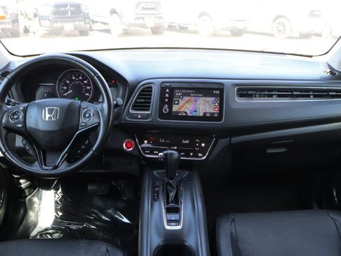 Used 2019 Honda HR-V Touring image 24