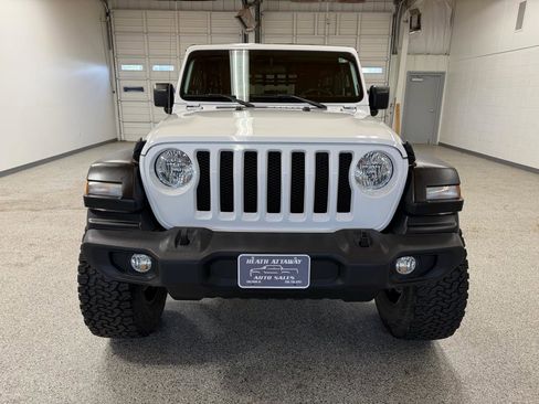 Used 2021 Jeep Wrangler Sport image 7