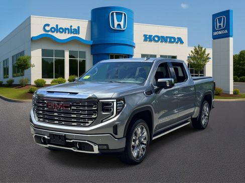 Used 2024 GMC Sierra 1500 Denali w/ Denali Reserve Package AWD/4WD image 1