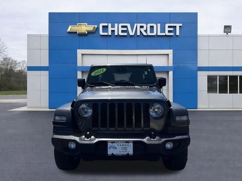 Used 2024 Jeep Wrangler Unlimited Sport AWD/4WD image 2
