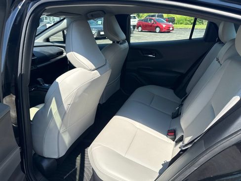 Used 2024 Toyota Prius XLE FWD image 12