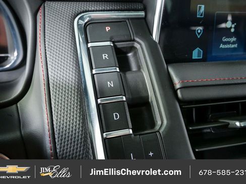 Used 2024 Chevrolet Suburban RST w/ Luxury Package RWD image 17