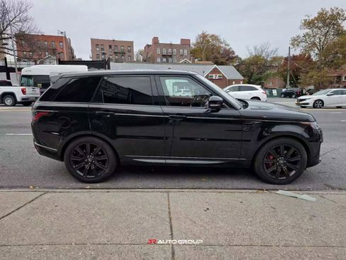 Used 2021 Land Rover Range Rover Sport HST image 4