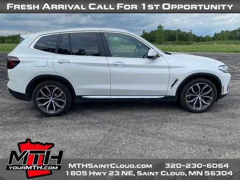 Used 2024 BMW X3 xDrive30i AWD/4WD image 1