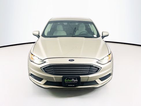 Used 2018 Ford Fusion S FWD image 2